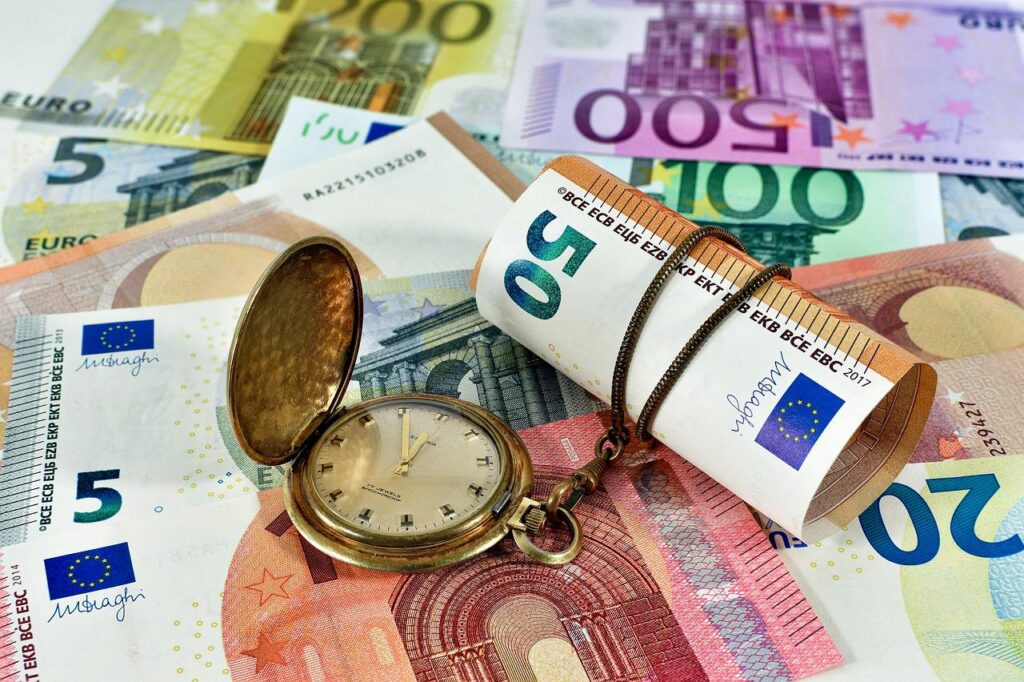 euro, money, finance-3060714.jpg